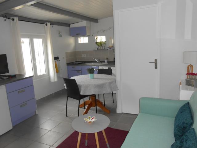 Location maison F2 La Rochelle - Photo 2