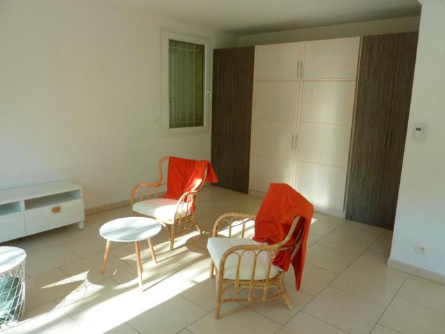 Location maison F3 Nimes - Photo 7