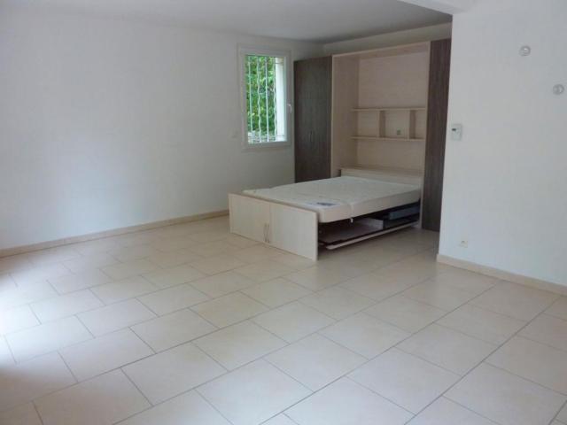 Location maison F3 Nimes - Photo 8