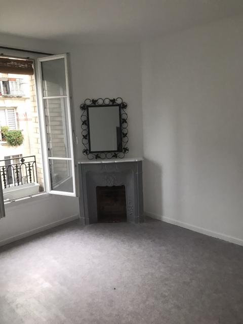 Location studio Paris 20 - Photo 1