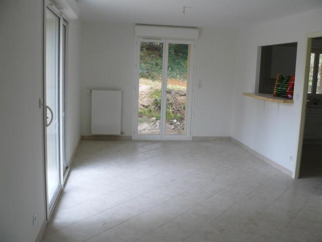 Location maison F4 St Genouph - Photo 5