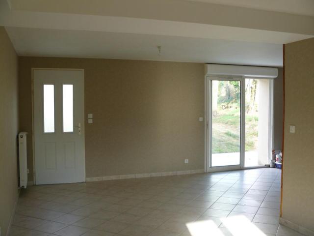 Location maison F4 St Genouph - Photo 10