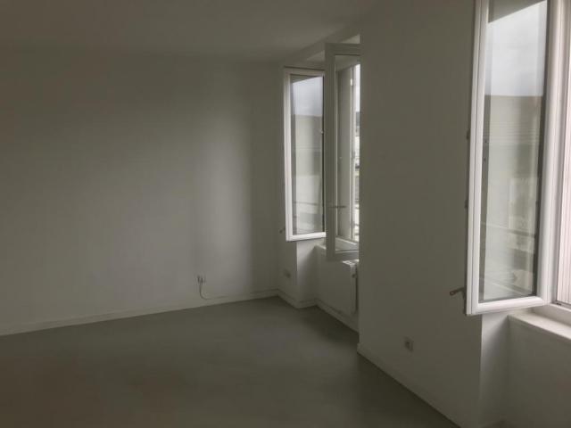 Location appartement T1 Le Chambon Feugerolles - Photo 9