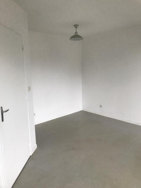 Location appartement T1 Le Chambon Feugerolles - Photo 10