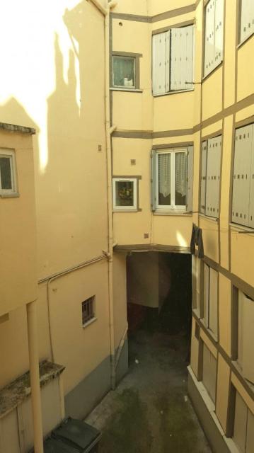 Location appartement T4 St Etienne - Photo 9