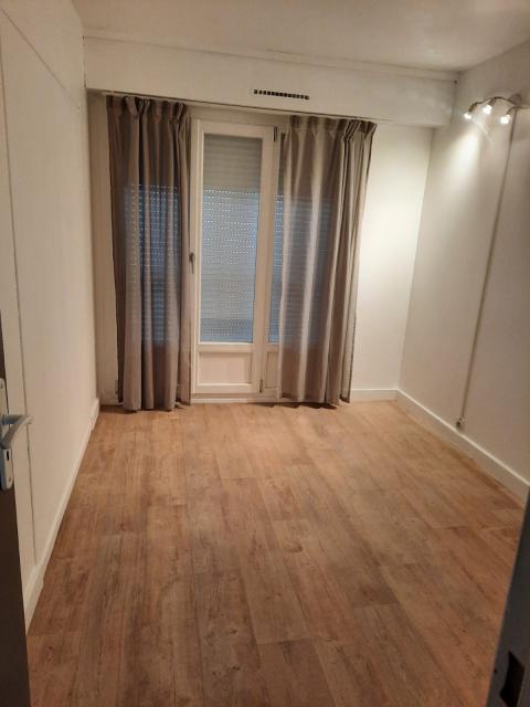 Location appartement T2 Marseille 01 - Photo 4