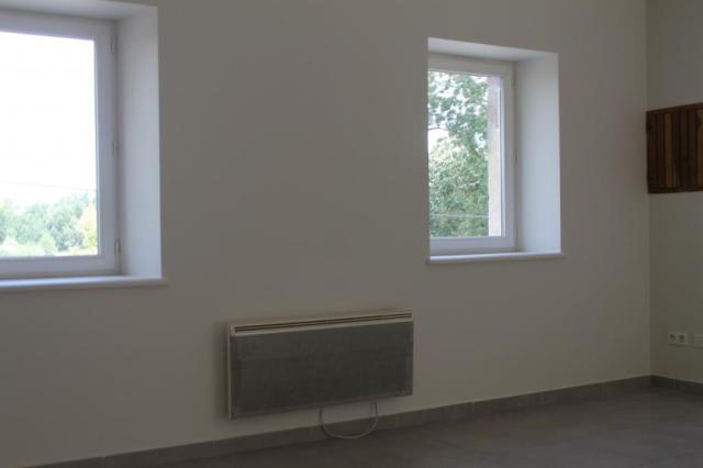 Location appartement T3 Charge - Photo 3