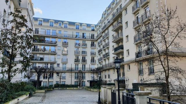 Location studio Paris 18 - Photo 2