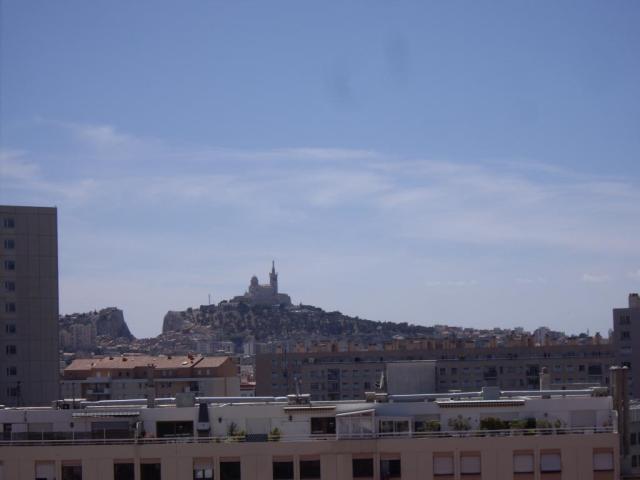Location studio Marseille 05 - Photo 1