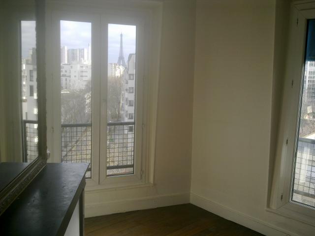Location appartement T2 Paris 15 - Photo 1