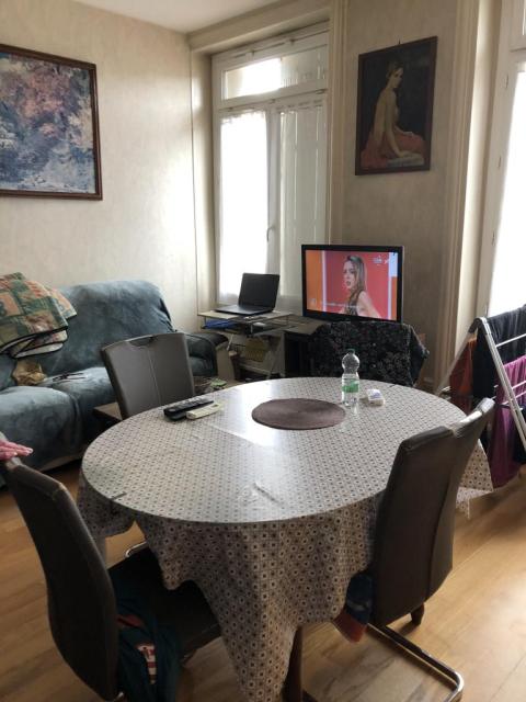 Location appartement T2 St Genest Lerpt - Photo 2
