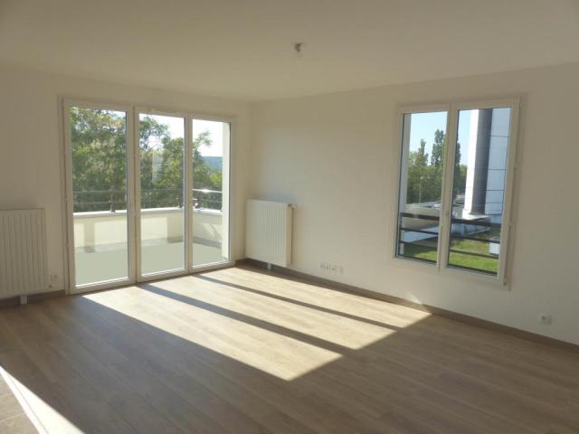Location appartement T3 Corbeil Essonnes - Photo 2
