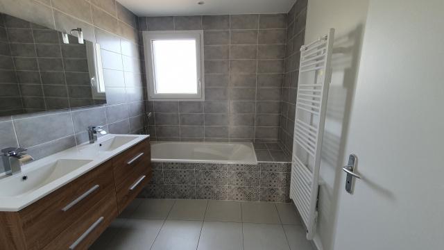 Location maison F5 Bellerive sur Allier - Photo 6