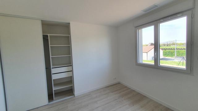 Location maison F5 Bellerive sur Allier - Photo 7
