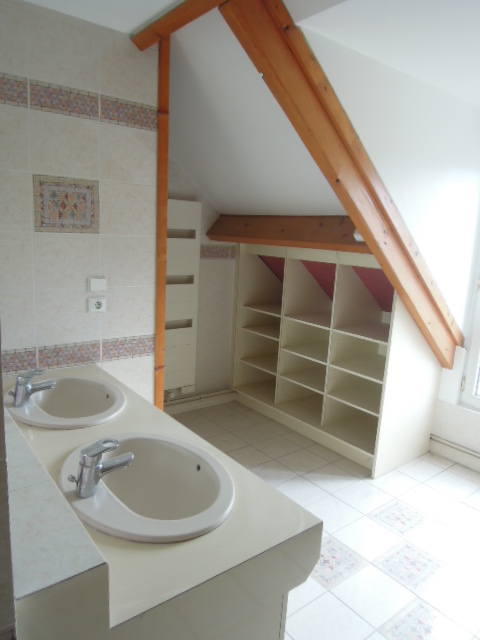 Appartement A Louer A Orleans 45000 5 Pieces 140 M