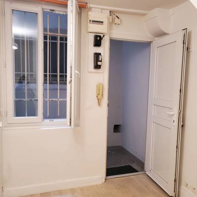 Location studio Paris 06 - Photo 1
