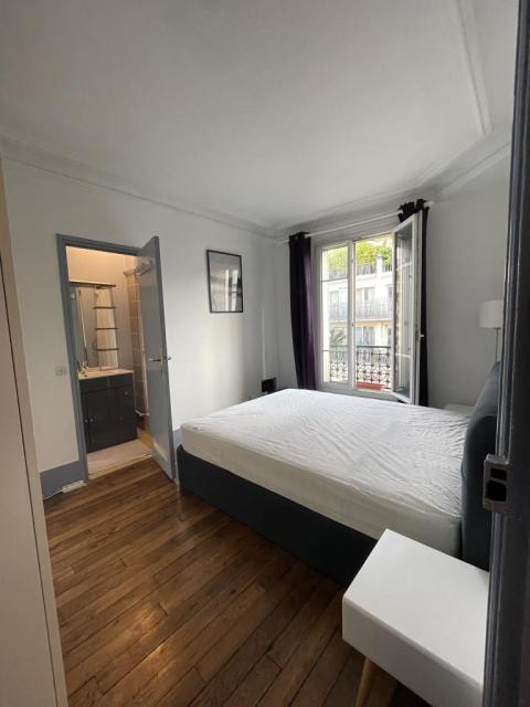 Location appartement T2 Paris 18 - Photo 4