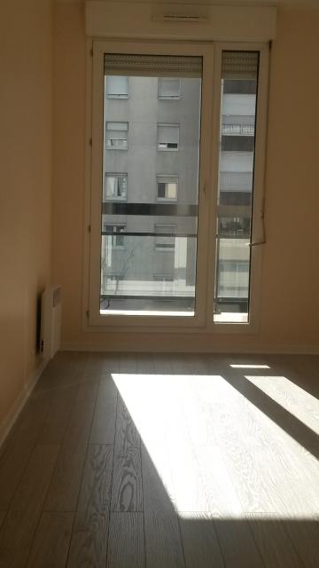 Location appartement T3 Paris 19 - Photo 3