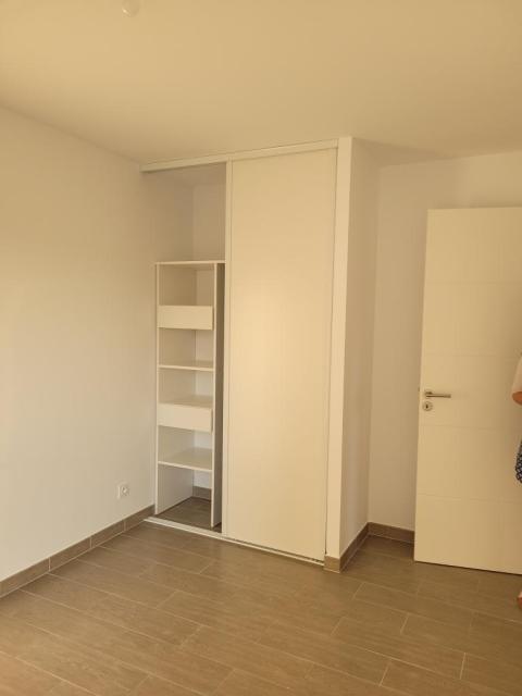 Location appartement T3 Marseille 08 - Photo 4