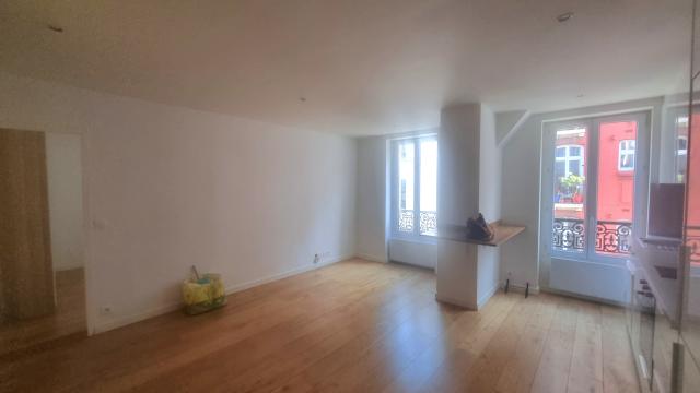 Location appartement T2 Paris 18 - Photo 2