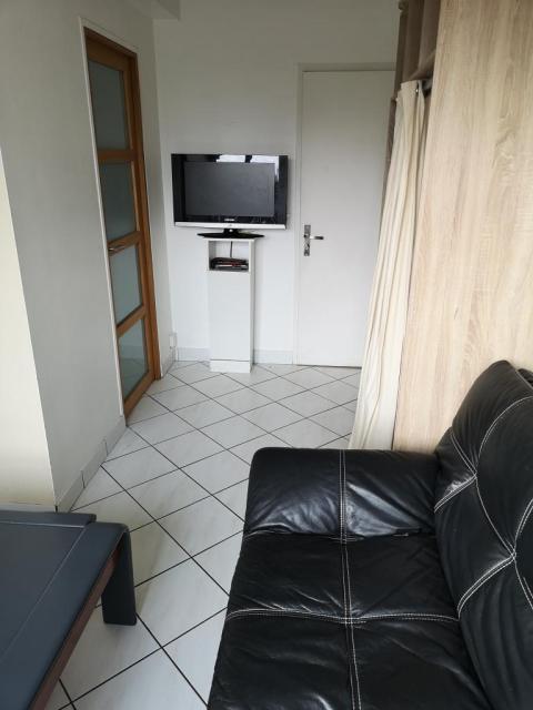 Location studio Neuilly sur Marne - Photo 2