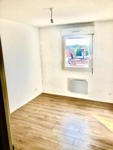 Location appartement T5 Roubaix - Photo 3