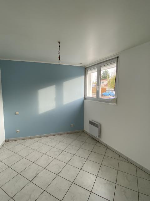 Location appartement T4 Daours - Photo 3