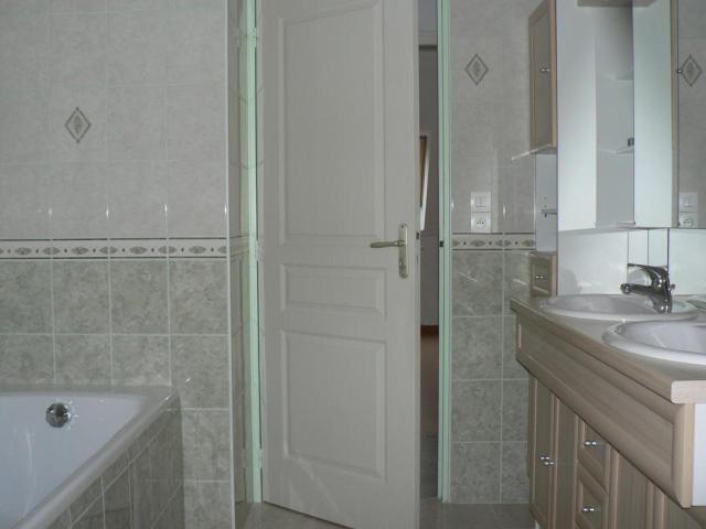 Location maison F7 Etival les le Mans - Photo 9