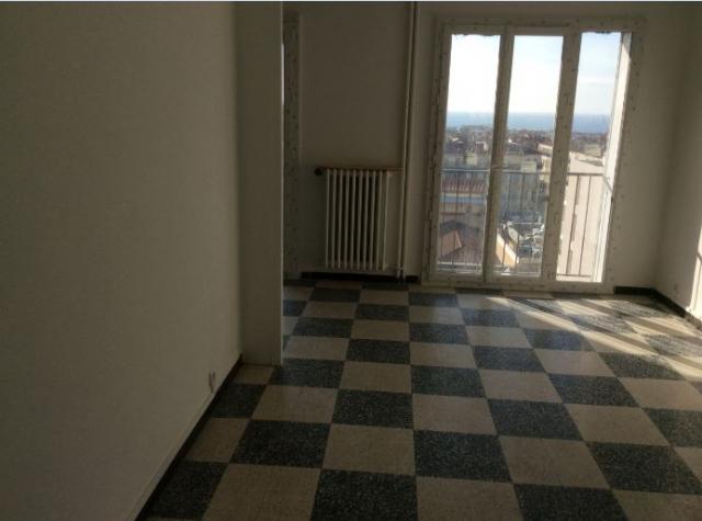 Location appartement T3 Marseille 02 - Photo 3