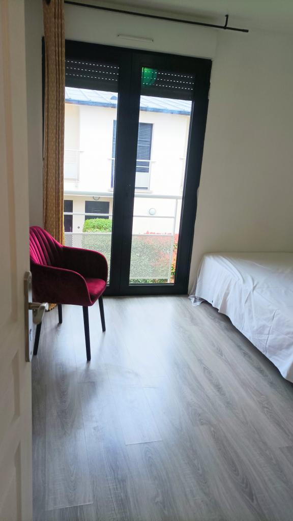 Location chambre Le Bourget - Photo 2