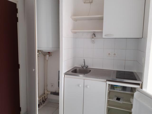 Location appartement T2 Marseille 08 - Photo 1
