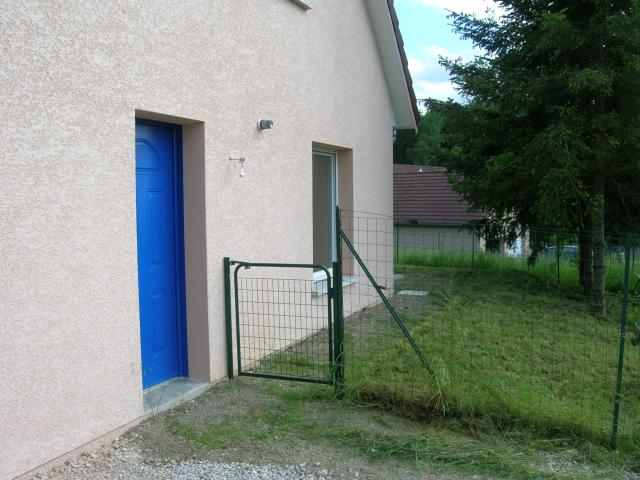Location maison F6 Auxon Dessus - Photo 2
