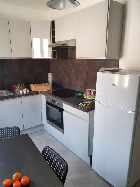 Location appartement T2 Fontaine - Photo 2