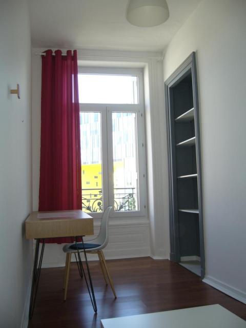 Location appartement T2 St Etienne - Photo 2