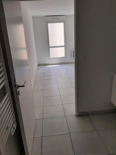 Location appartement T2 Nimes - Photo 3