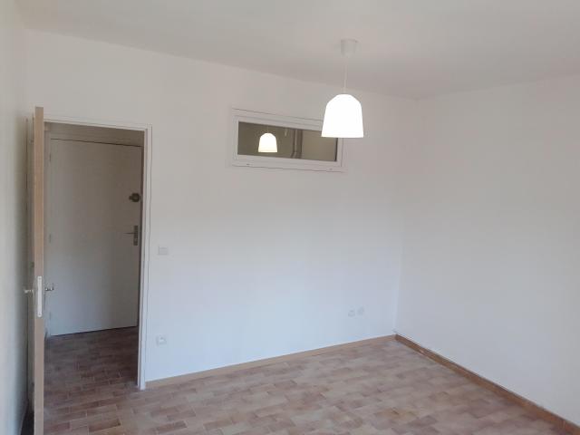 Location appartement T2 Bedarieux - Photo 3