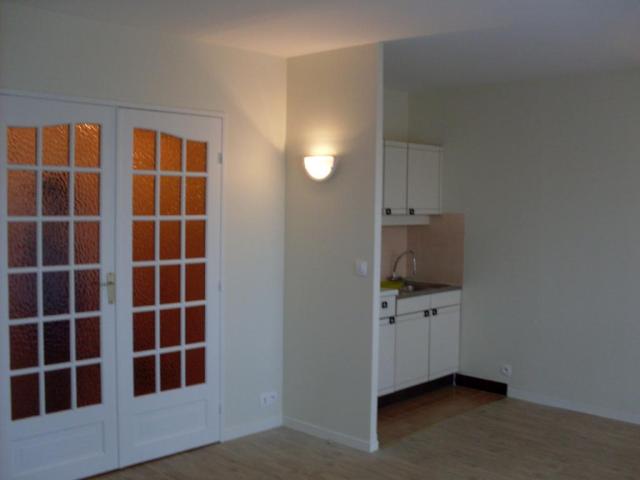 Location studio Montigny le Bretonneux - Photo 1