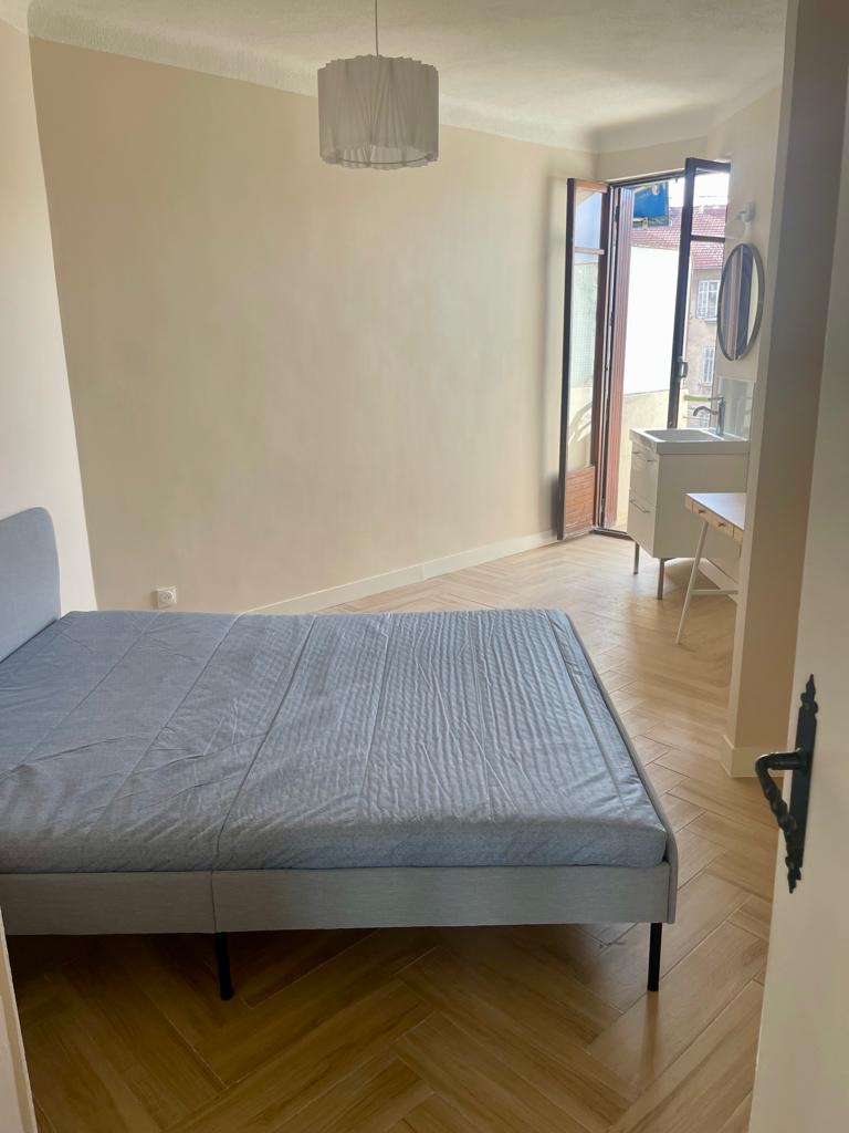Location chambre Marseille 05 - Photo 1