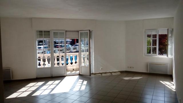 Location appartement T3 Tarbes - Photo 2