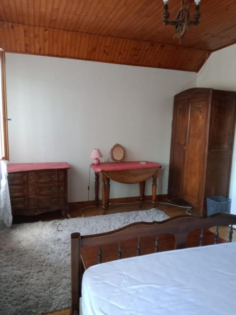 Location chambre St Priest - Photo 2