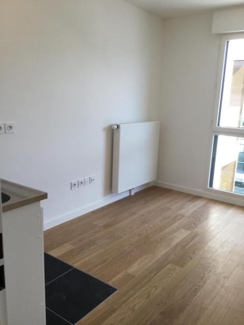 Location studio Rueil Malmaison - Photo 1