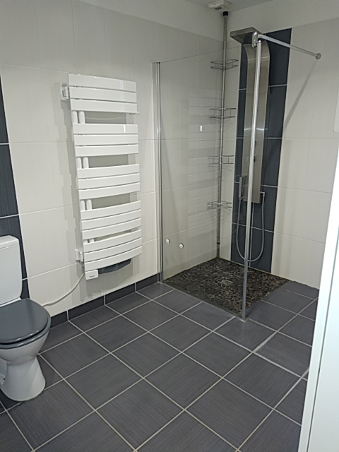 Location maison F6 St Etienne de Chigny - Photo 4