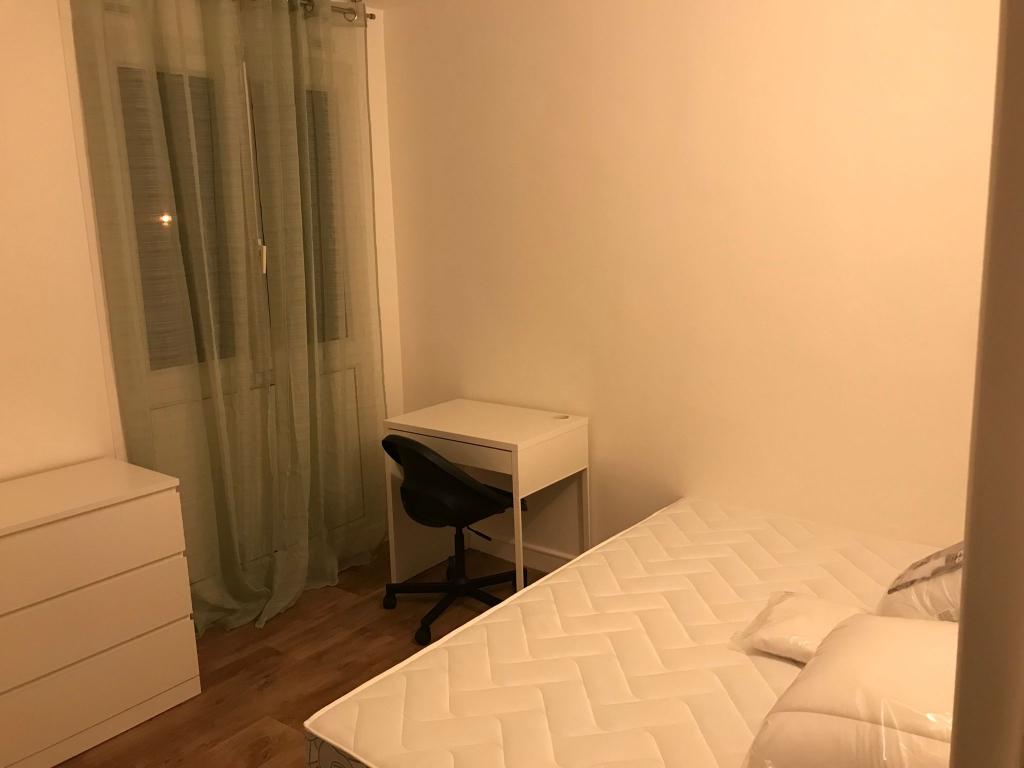 Location chambre Mantes la Ville - Photo 1