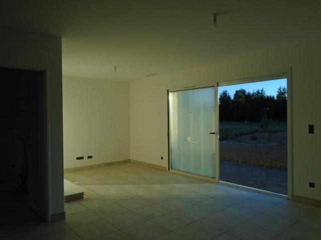 Location maison F4 Jonquieres - Photo 2