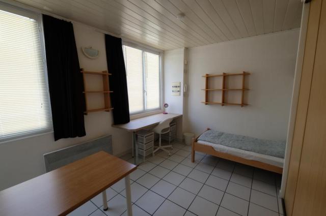Location studio St Etienne - Photo 2