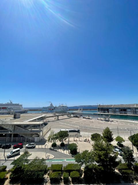 Location appartement T3 Marseille 02 - Photo 9