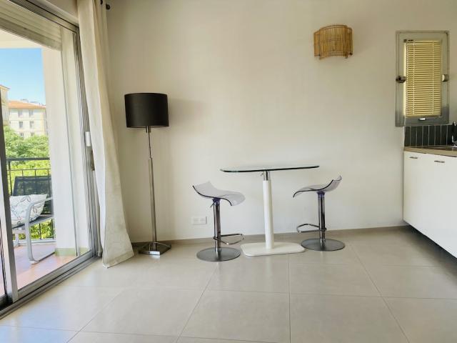 Location studio Ajaccio - Photo 7