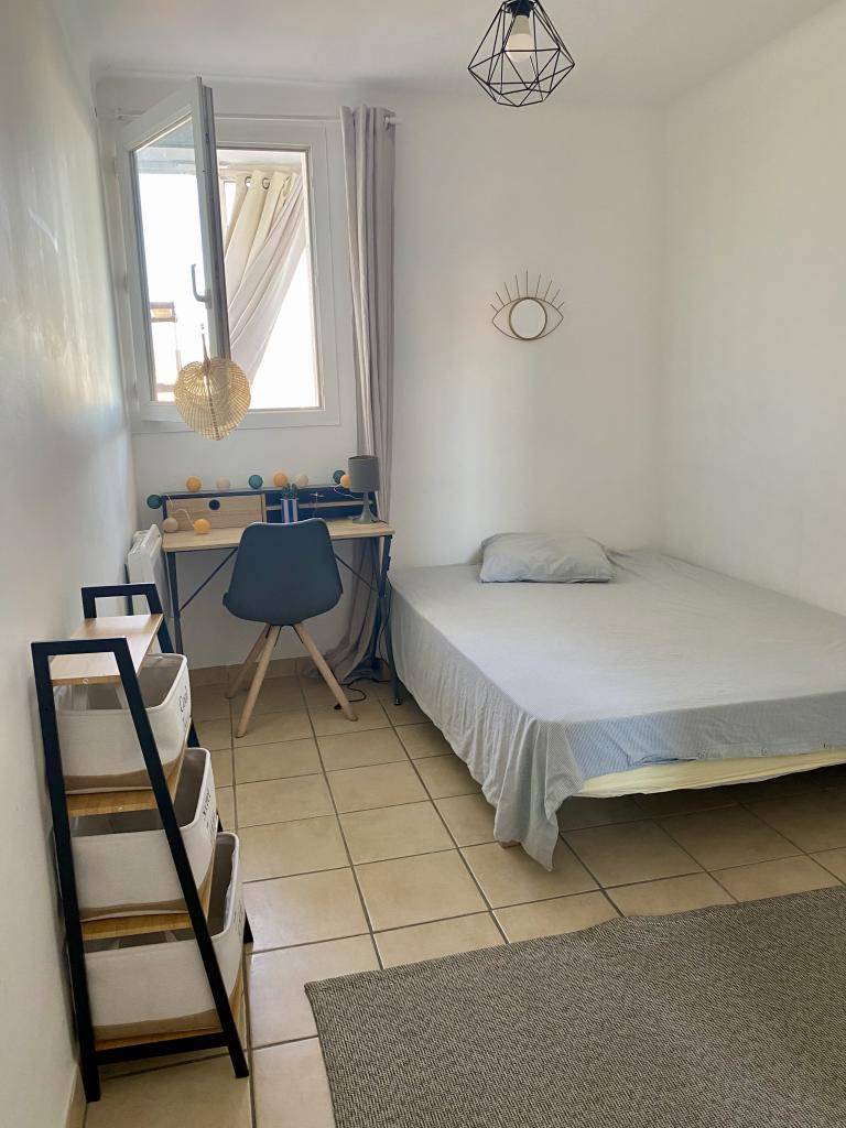 Location chambre Marseille 05 - Photo 1