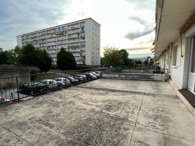 Location appartement T4 St Andre les Vergers - Photo 3