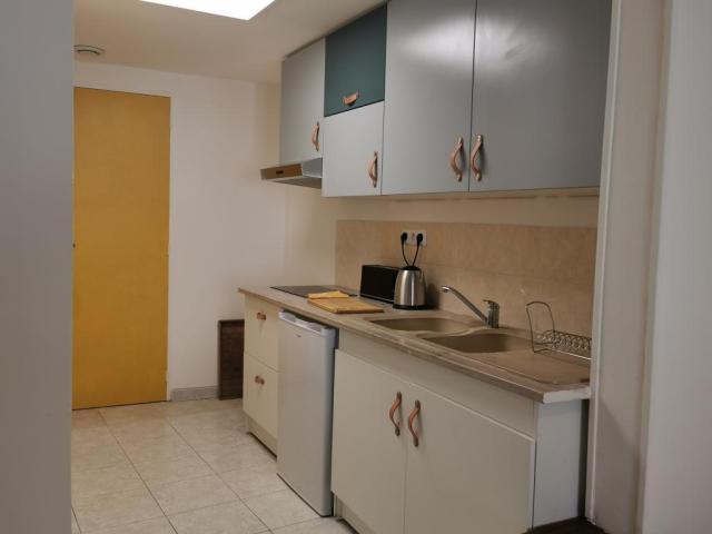 Location appartement T2 Sete - Photo 8